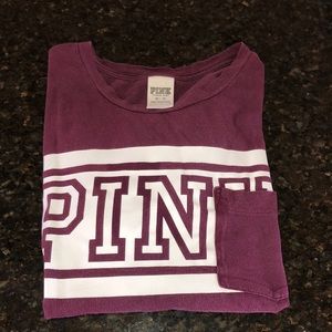 vs pink tee